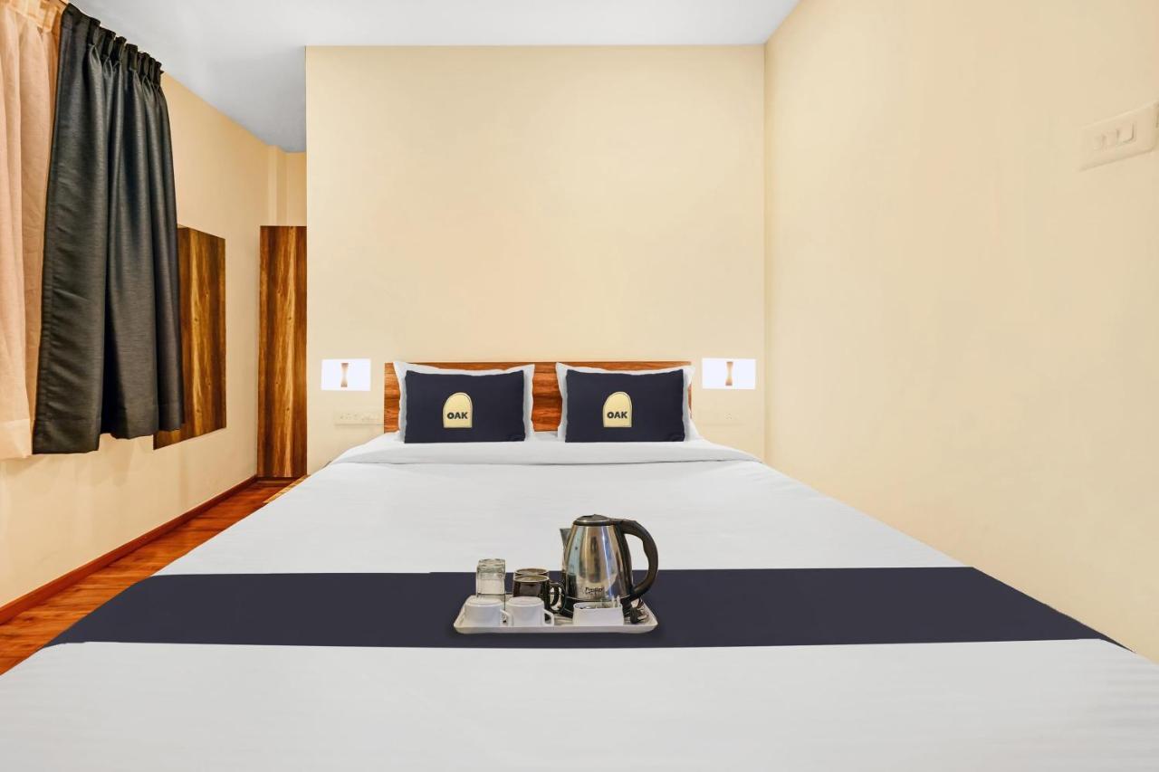 Hotel Super Townhouse Oak Hillside Aqua Khandagiri Exterior foto