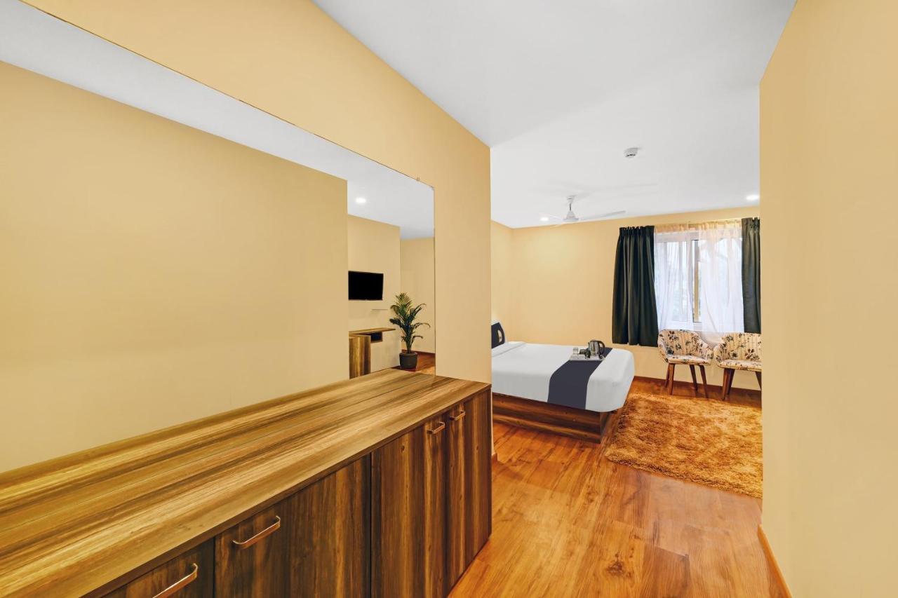 Hotel Super Townhouse Oak Hillside Aqua Khandagiri Exterior foto