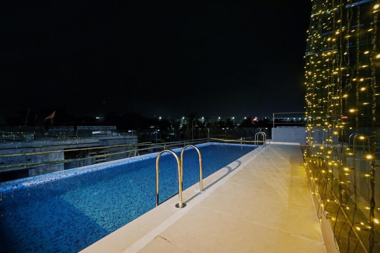 Hotel Super Townhouse Oak Hillside Aqua Khandagiri Exterior foto