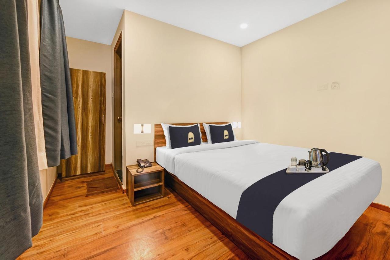 Hotel Super Townhouse Oak Hillside Aqua Khandagiri Exterior foto