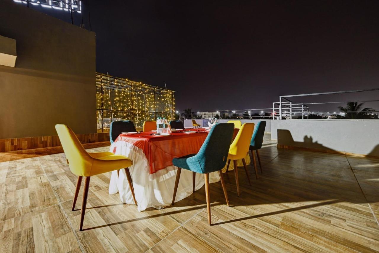 Hotel Super Townhouse Oak Hillside Aqua Khandagiri Exterior foto