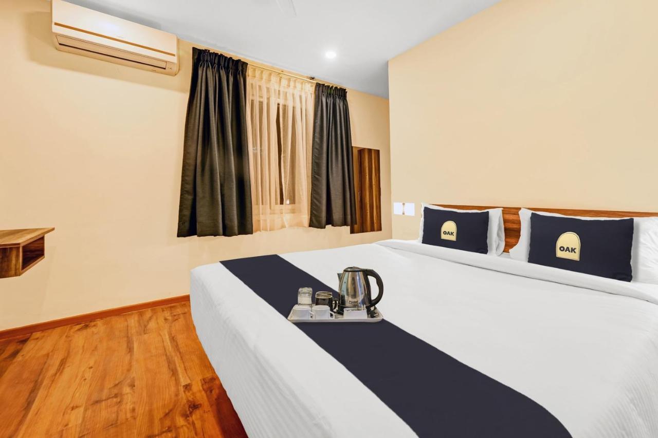 Hotel Super Townhouse Oak Hillside Aqua Khandagiri Exterior foto